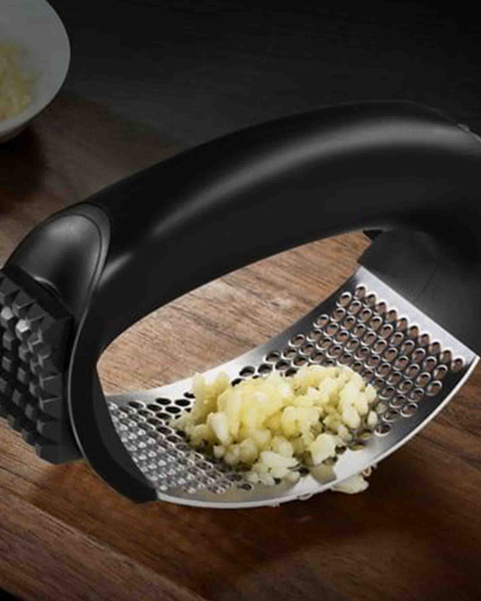 Ring Garlic Press